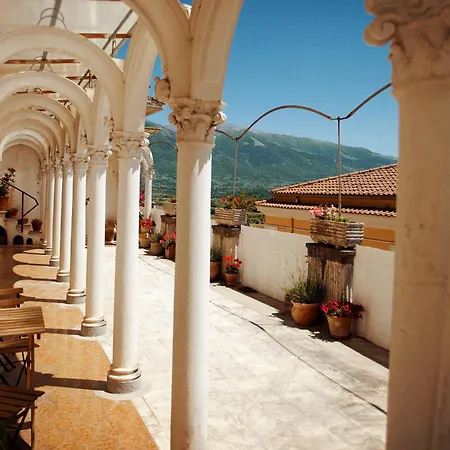 Palazzo Castrucci Homestay